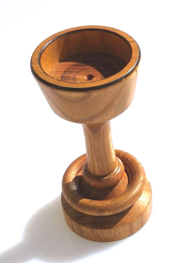wooden-candlestick-unique-2