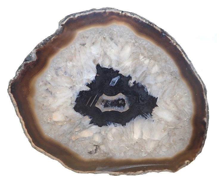 dekorace-z-mineralu-achta-natur-platek-krater