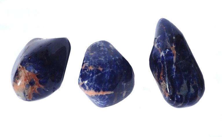 darky-do-domacnosti-mineraly-kameny-sodalit-oranzovy-namibie